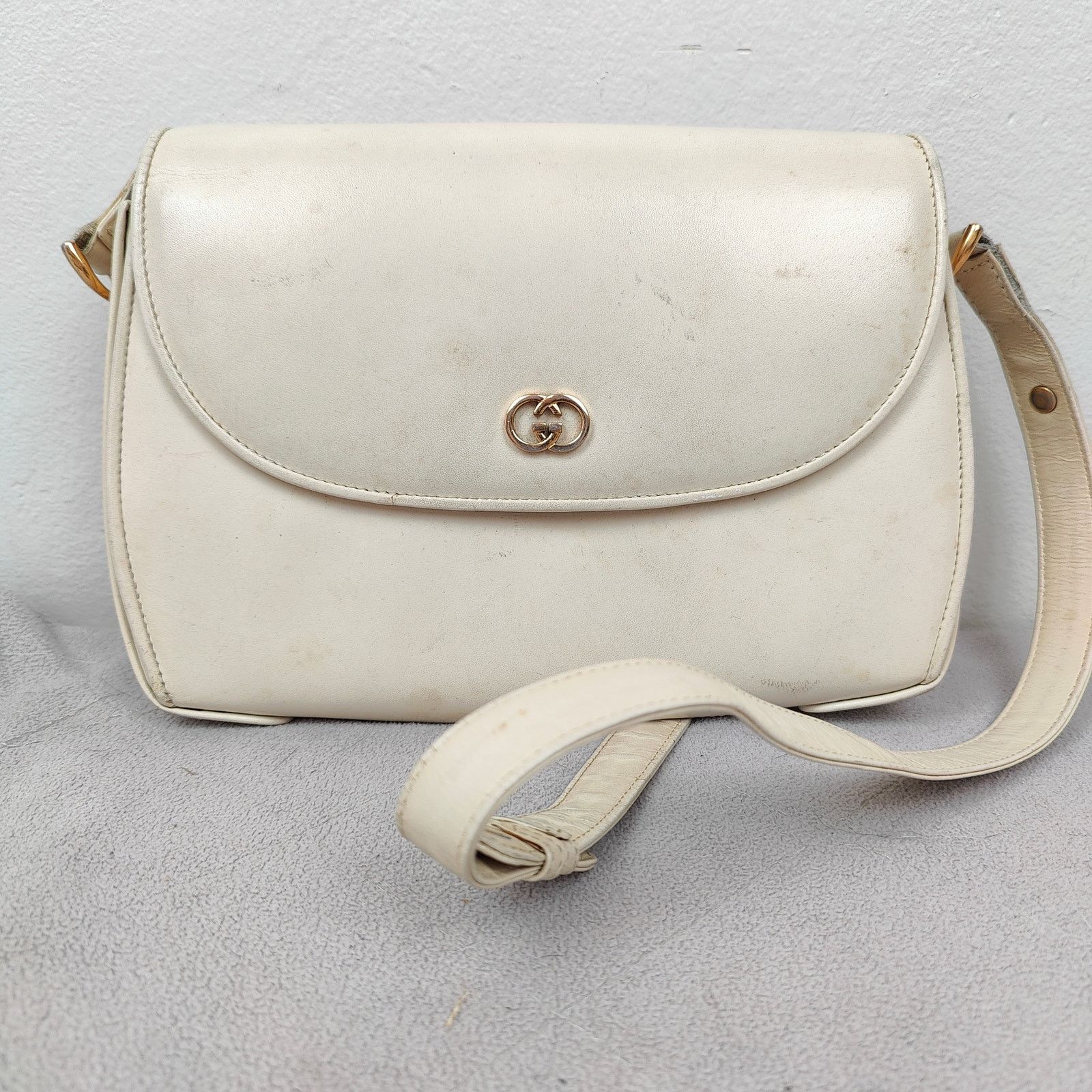 Gucci Vintage Gucci Leather Crossbody Bag Small Purse Off-White Size ONE SIZE - 1 Thumbnail