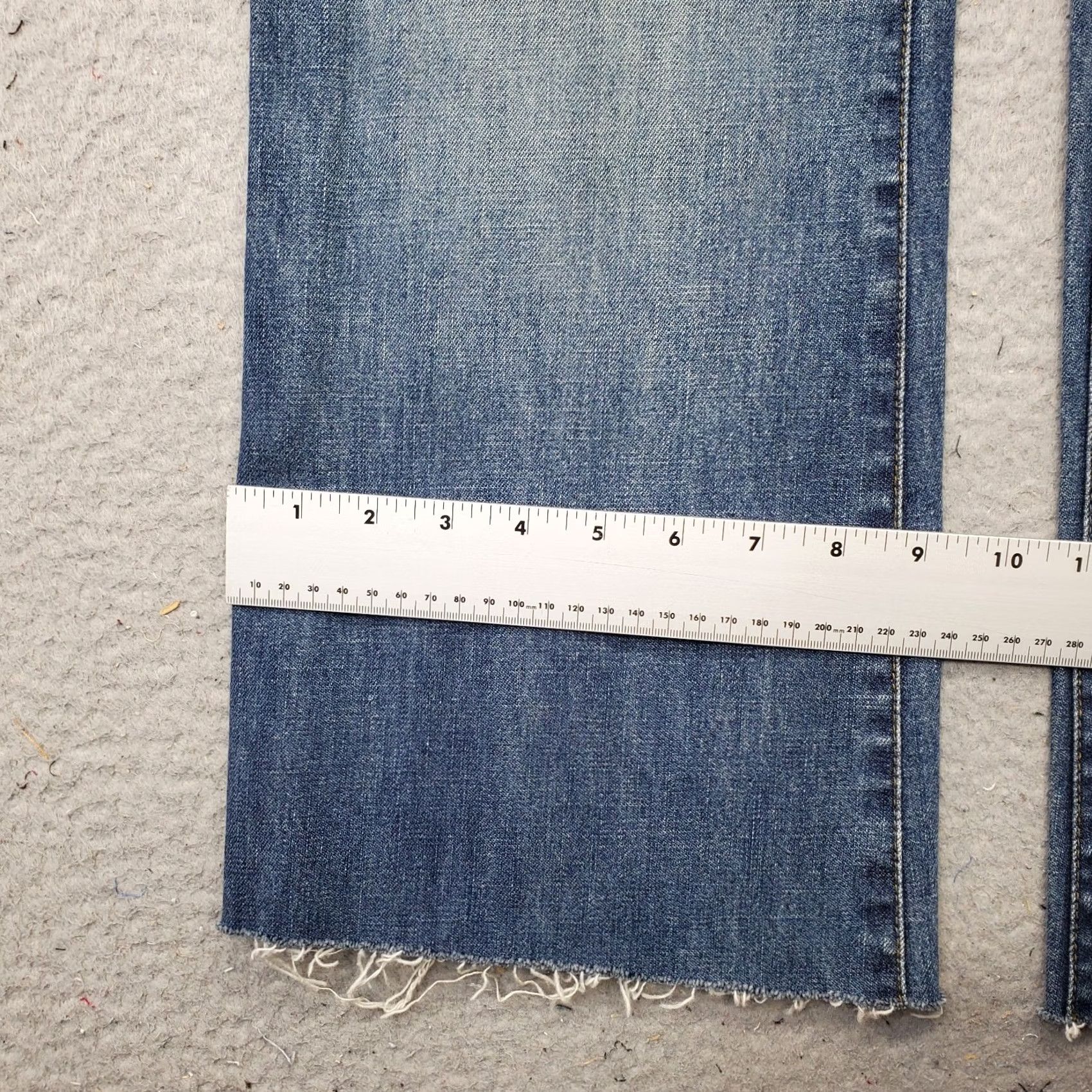 Kenneth Cole Kenneth Cole Bootcut Jeans Womens 32 Blue Denim Streetwear Grunge Frayed Hem Jeans Womens Size 32 Blue Denim Kenneth Cole Bootsuit? Size 24" / US 00 / IT 34 - 5 Thumbnail