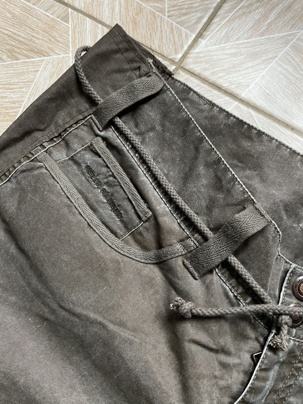 Helly Hansen Rare Helly Hansen Outdoor Nylon Distressed Nylon Pants 28 Size US 28 / EU 44 - 5 Thumbnail