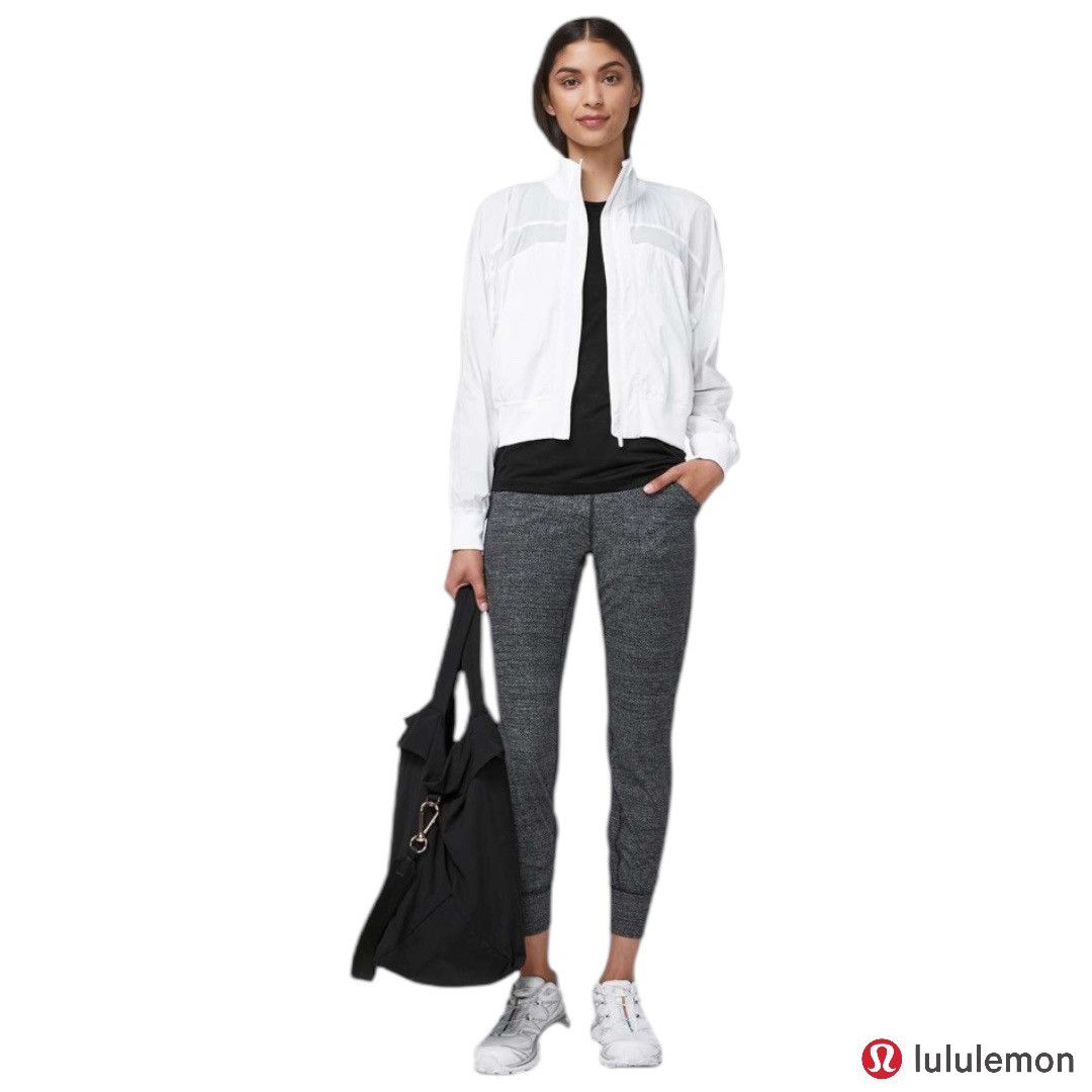 Lululemon NWT- Lululemon Serve It Full Zip Mesh Windbreaker Jacket Size M / US 6-8 / IT 42-44 - 3 Thumbnail
