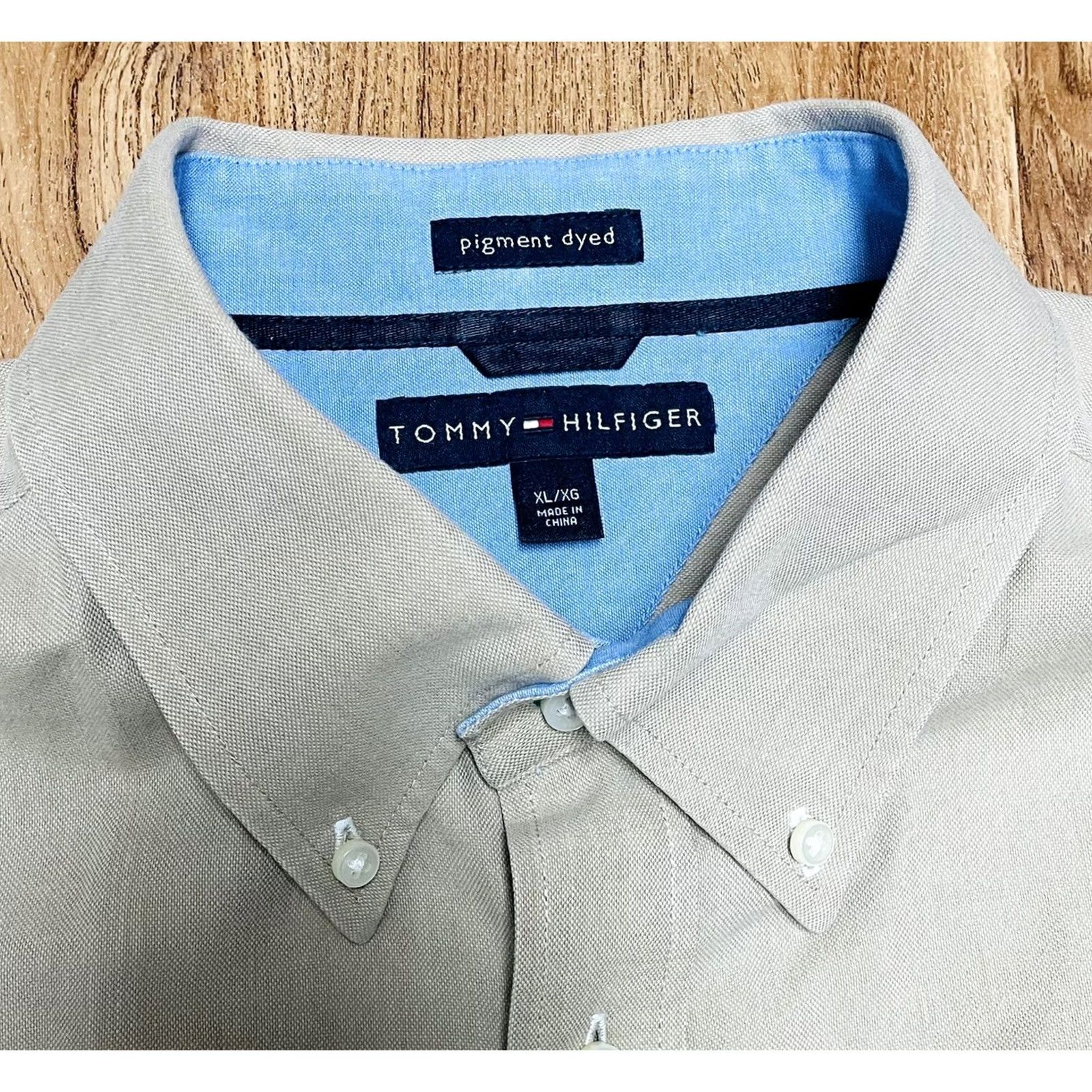 Tommy Hilfiger VINTAGE Tommy Hilfiger Shirt Short Sleeve XL Brown Button-Down Men’s Size US XL / EU 56 / 4 - 4 Thumbnail