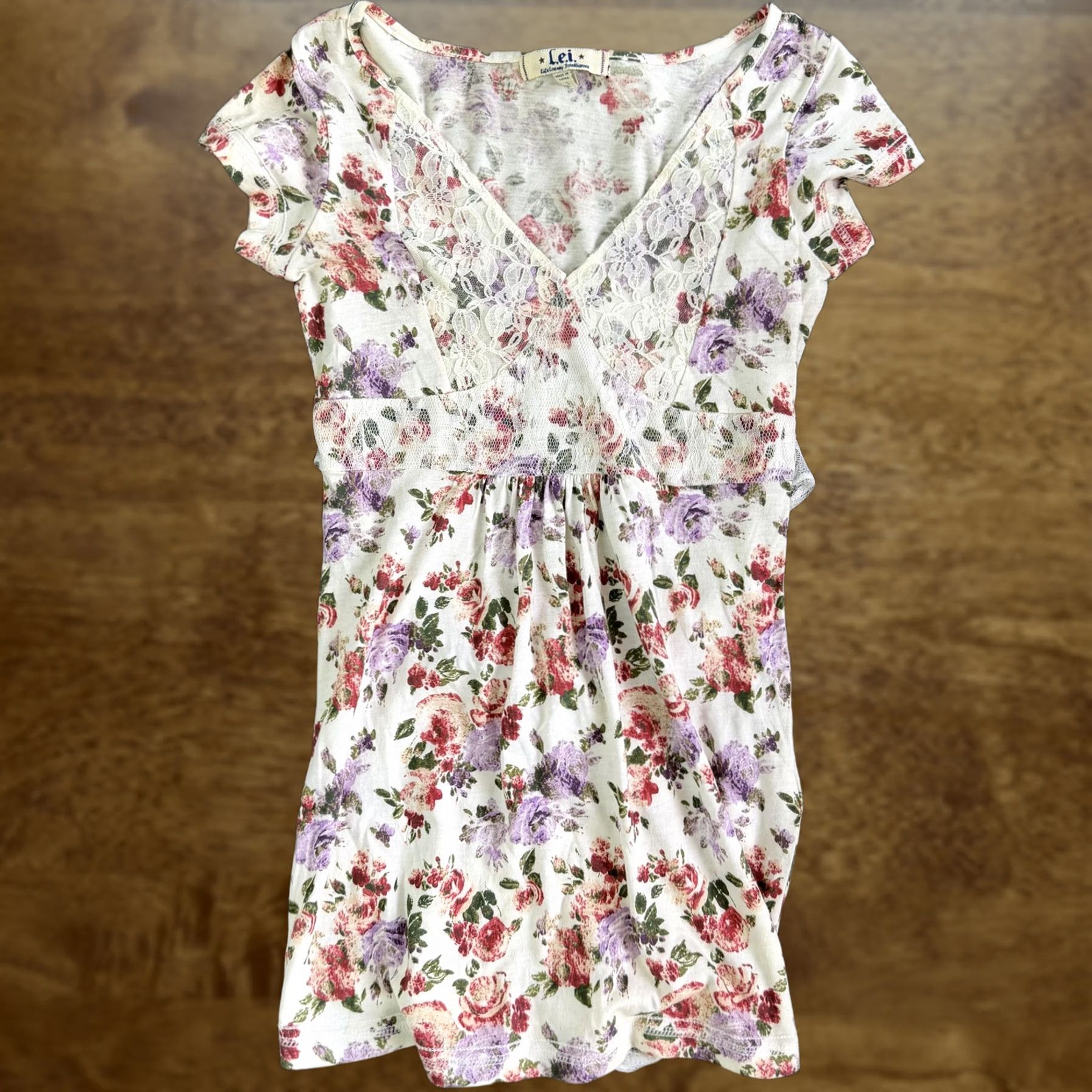 L.E.I. Y2K L.e.i. Blouse Womens Small Floral Lace Belted Tunic Top V Neck Short Sleeve Size S / US 4 / IT 40 - 1 Thumbnail