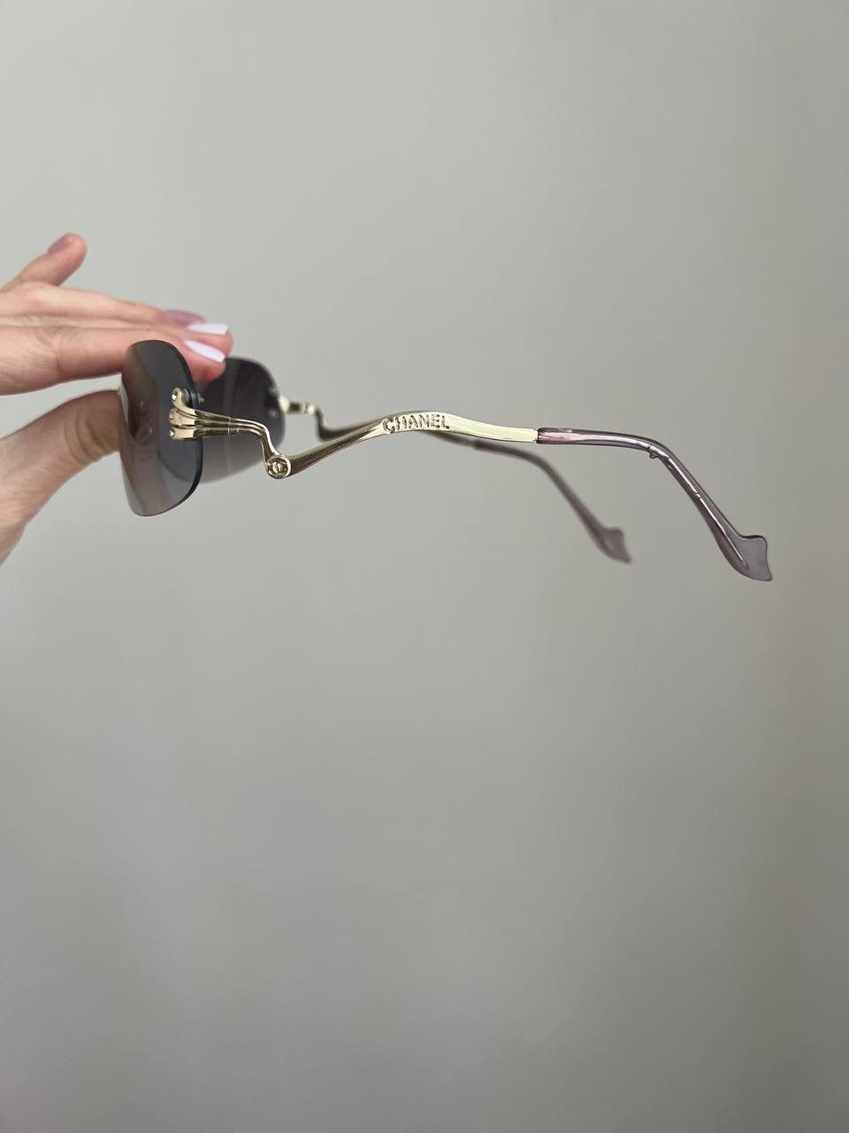 Chanel Chanel vintage sunglasses in gold with logo Size ONE SIZE - 3 Thumbnail