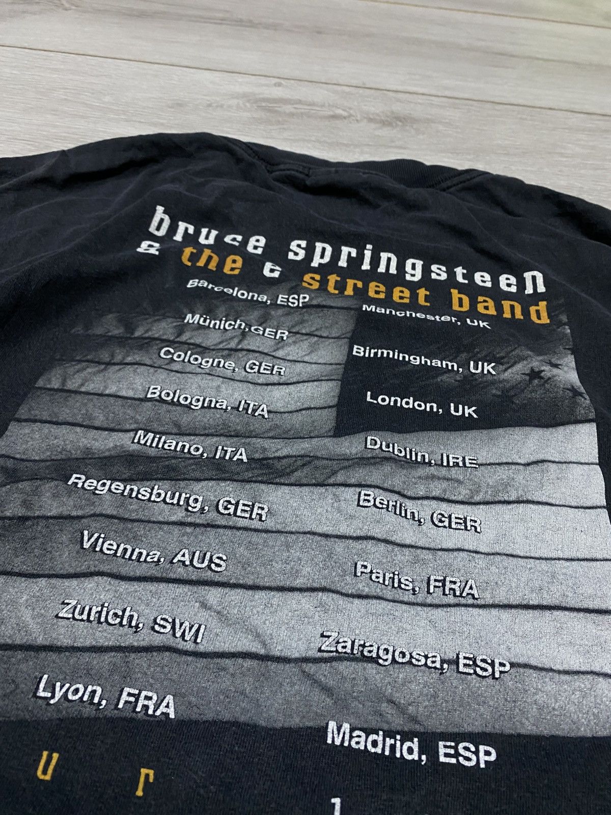 Band Tees Bruce Springsteen E Street Band Vintage 1999 Tour T-Shirt Size US XL / EU 56 / 4 - 6 Thumbnail