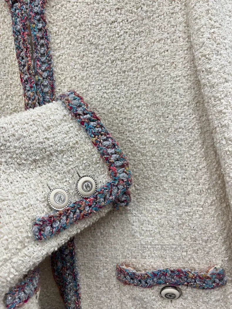 Chanel Chanel White tweed rolled-edged two-pocket jacket Size XS / US 0-2 / IT 36-38 - 2 Thumbnail