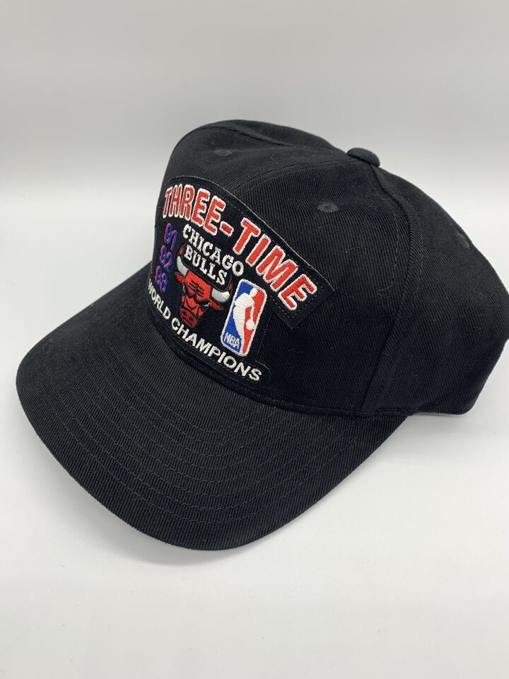 Mitchell & Ness Chicago Bulls Three Time 1993 Champions Hat Snapback Jordan Size ONE SIZE - 2 Thumbnail