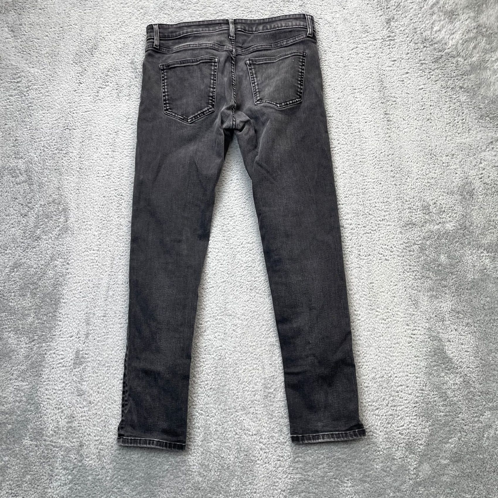 Uniqlo Uniqlo Jeans Mens Gray Skinny Leg Dark Wash Stretch Cotton Logo 32x34 Size US 32 / EU 48 - 2 Thumbnail