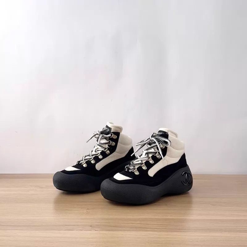 Chanel Chanel Women's 37.5 Shoes Size US 7 / IT 37 - 1 Thumbnail