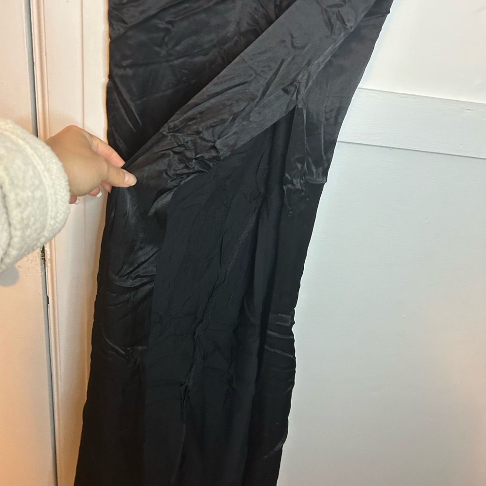 Express Express Black Satin High Waisted Flare High Slit Pants Size 27" / US 4 / IT 40 - 4 Thumbnail