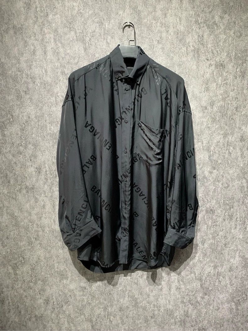 Balenciaga Balenciaga Mulberry silk full print shirt 2502-Nextarrow Size US S / EU 44-46 / 1 - 1 Thumbnail