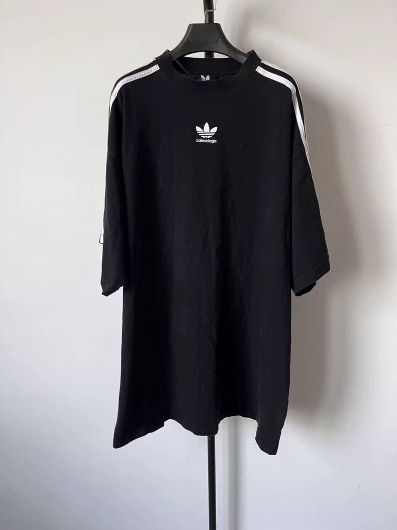 Balenciaga Balenciaga Adidas Logo monogrammed crewneck short-sleeve t Size US XL / EU 56 / 4 - 1 Thumbnail