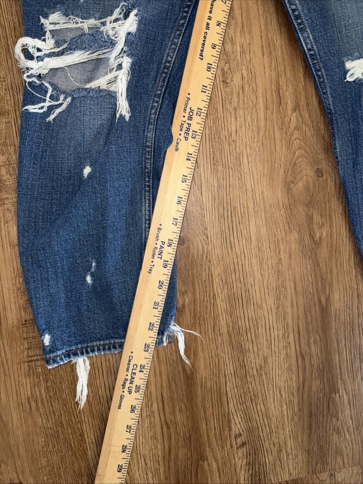 Abercrombie & Fitch Abercrombie Fitch Mom High Rise Curve Love Distressed Jeans Size 28" / US 6 / IT 42 - 5 Thumbnail