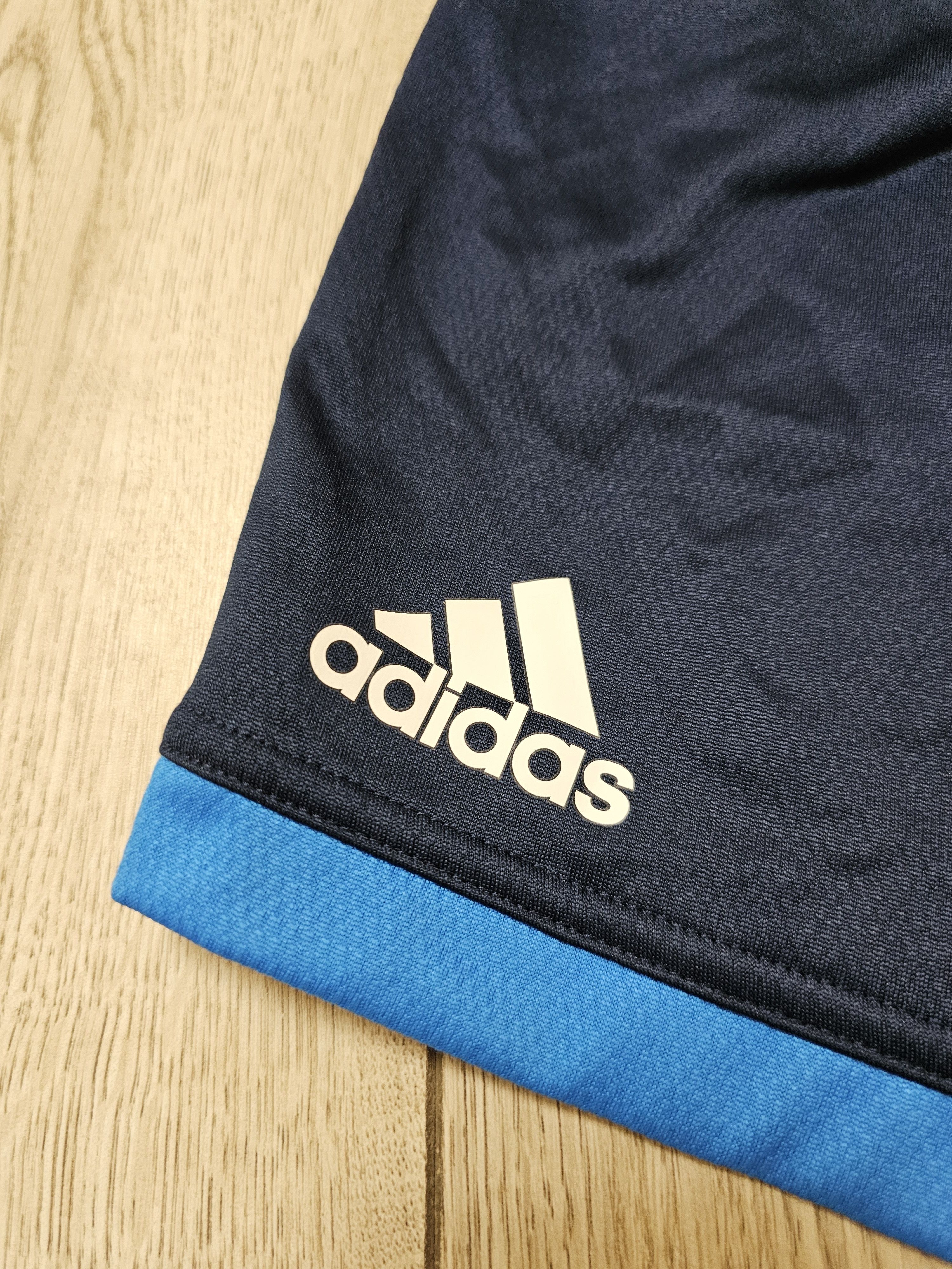 Adidas × All Sport RED BULL SALZBURG 2013 2014 FOOTBALL SHORTS SOCCER SHORTS Size US 32 / EU 48 - 5 Thumbnail