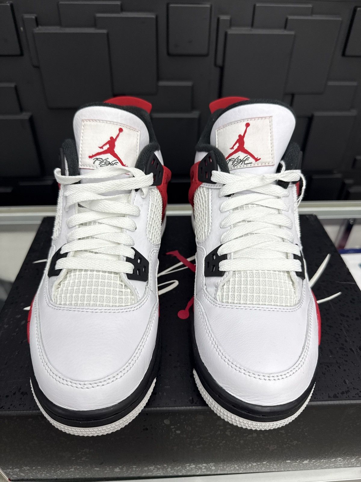 Jordan Brand Jordan 4 Retro Red Cement (GS) Size US 6 / EU 39 - 3 Thumbnail