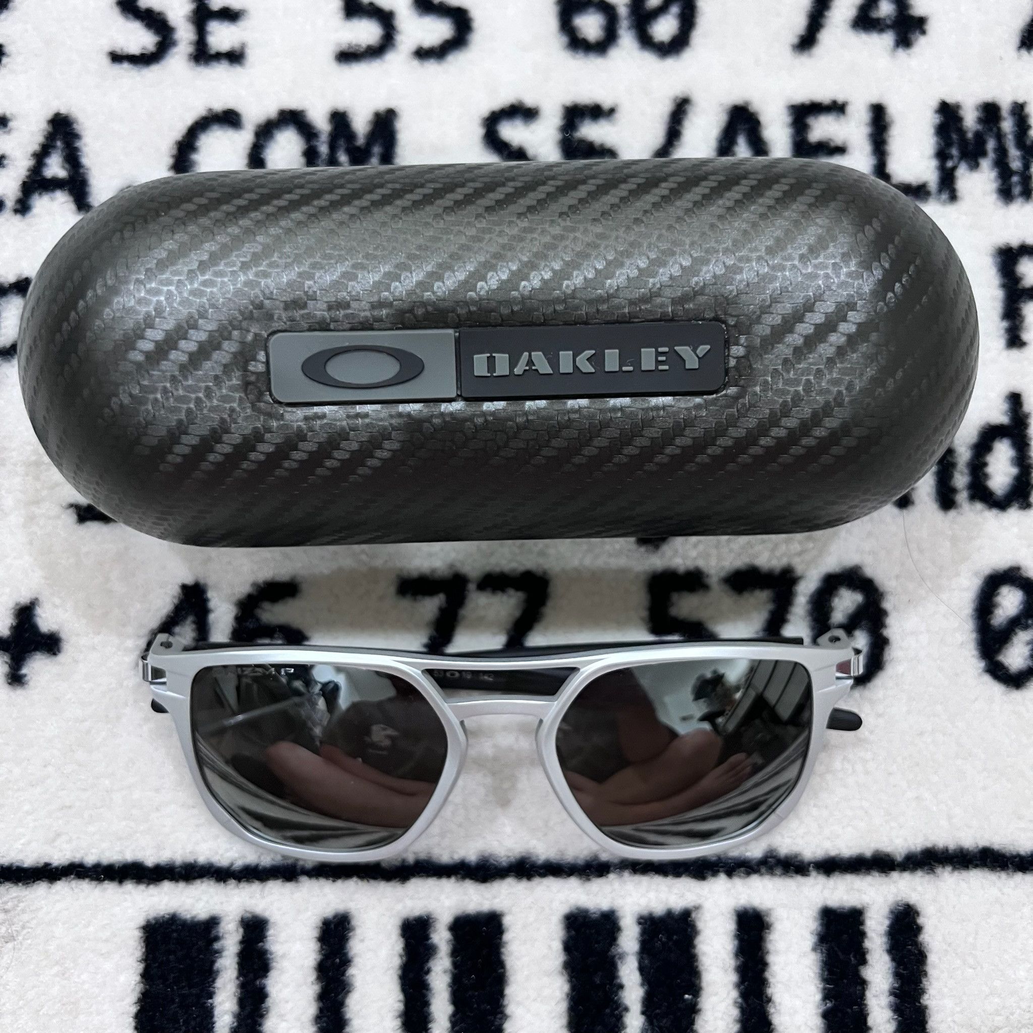 Oakley Latch Alpha Prizm Polarized Lens Die-Cast
