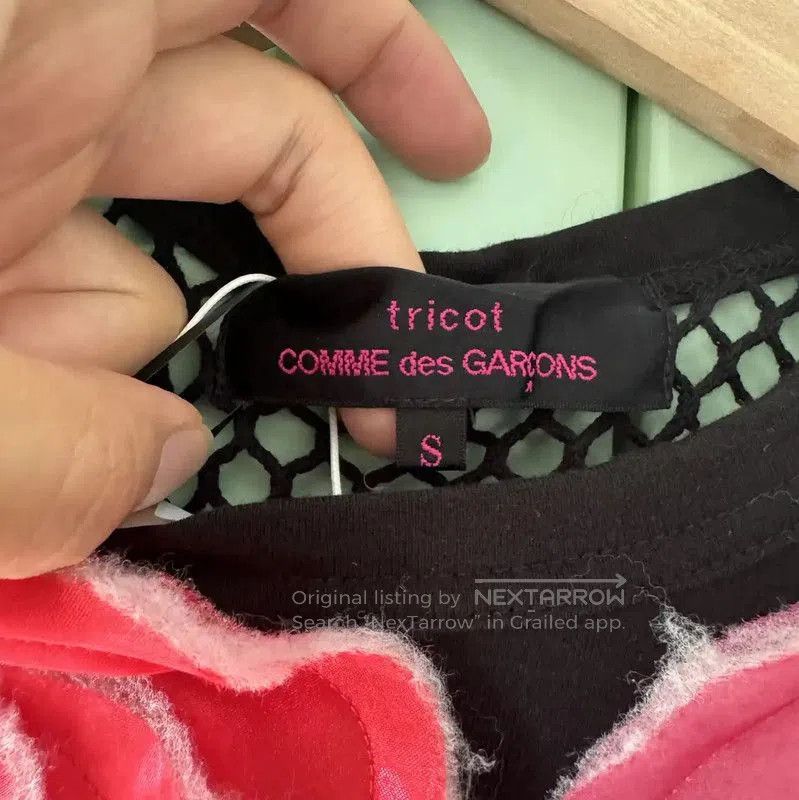 Comme des Garcons COMME des GARÇONS Black Floral Embellished T-Shirt . Size S / US 4 / IT 40 - 3 Thumbnail