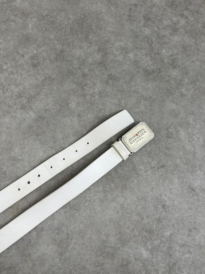 Jean Paul Gaultier 2000s Jean Paul Gaultier White Leather Logo Belt Size ONE SIZE - 4 Thumbnail