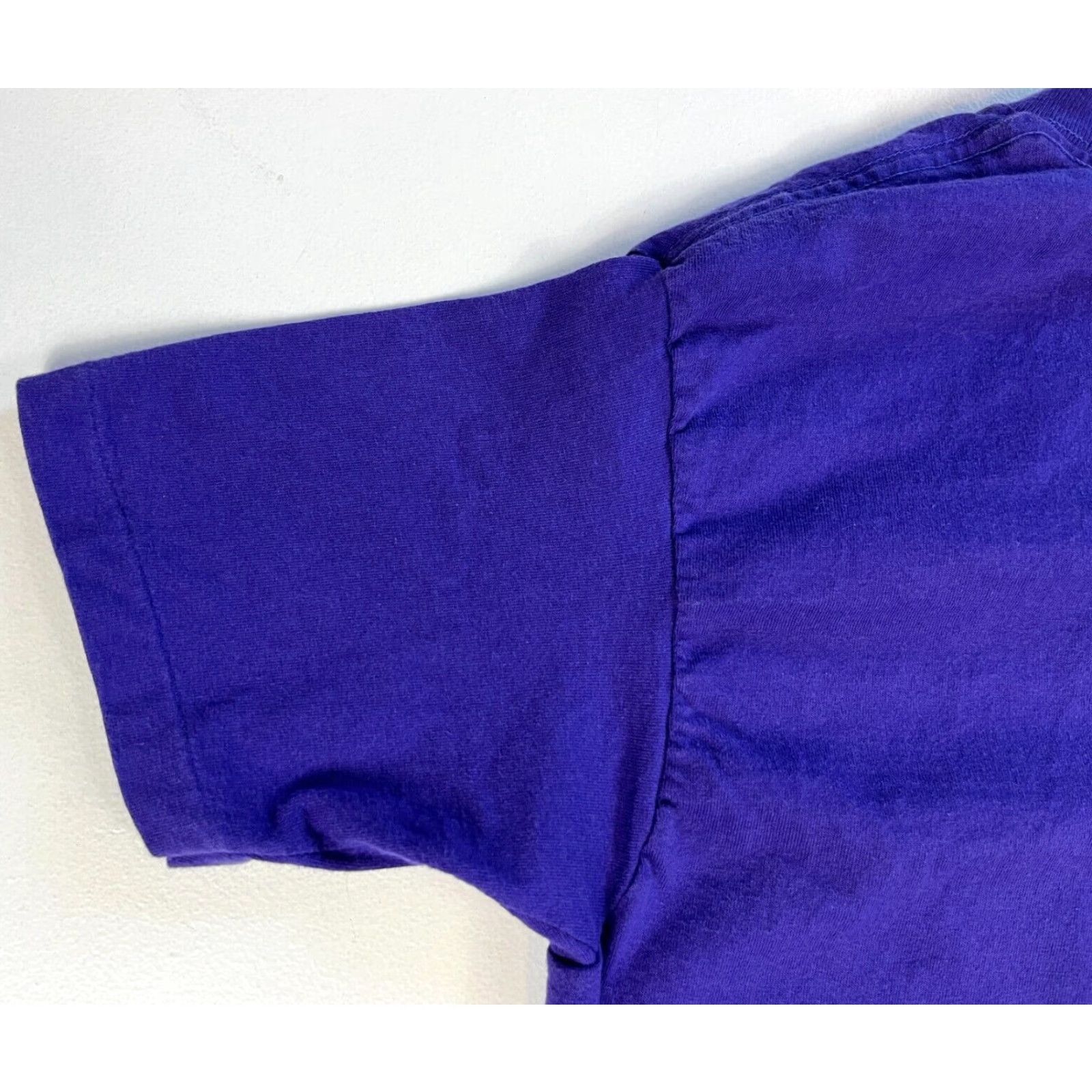 Nutmeg VINTAGE Men's 90s Lakers T-Shirt Nutmeg Made in USA Purple Size M Crew Neck Short Sleeve Cotton Size US M / EU 48-50 / 2 - 6 Thumbnail
