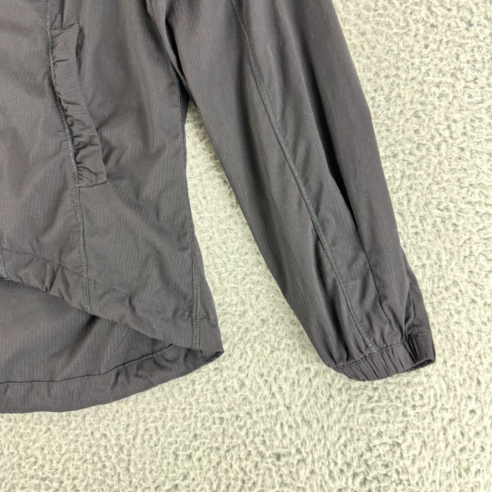 Lululemon Lululemon Transition Jacket Womens Size 4 Black Full Zip Long Sleeve Athletic Size S / US 4 / IT 40 - 3 Thumbnail