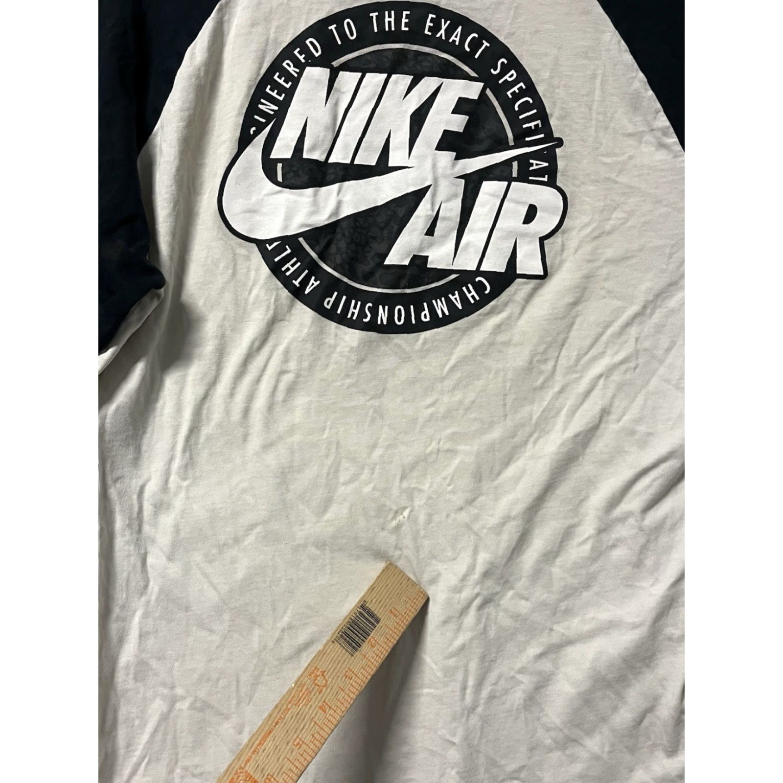 Nike VINTAGE Nike Air T-Shirt 3/4 Sleeve Crew Neck Size L Men Black White Distressed Shirt Size US L / EU 52-54 / 3 - 7 Thumbnail