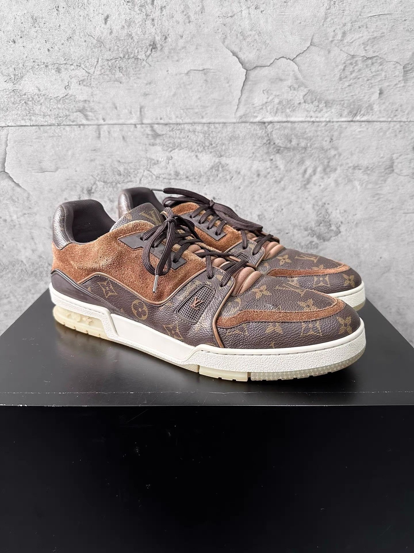 Louis Vuitton Louis Vuitton LV Trainer Monogram Brown K34 Size US 11 / EU 44 - 2 Thumbnail