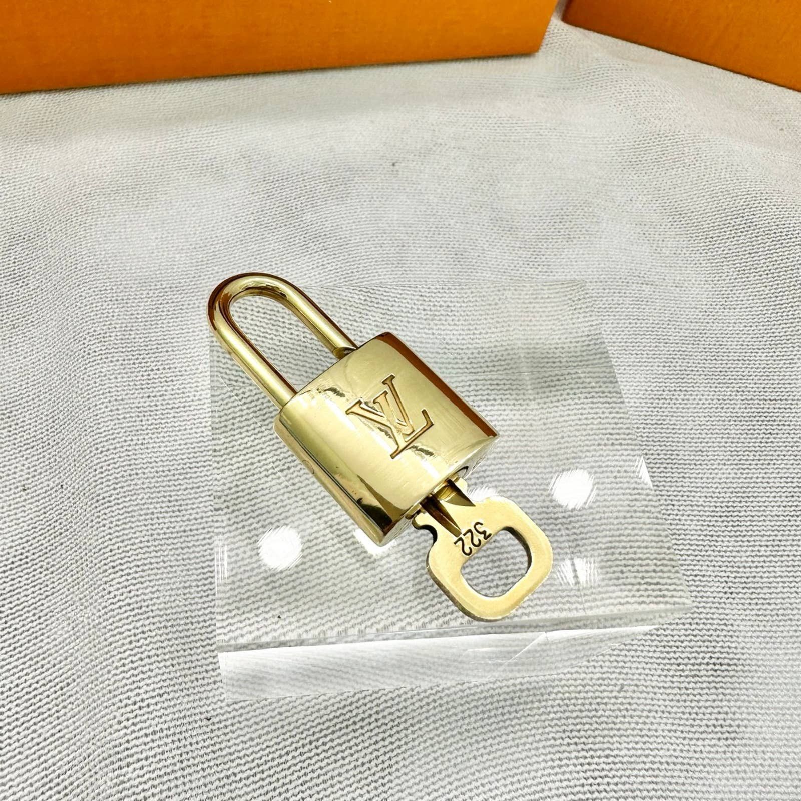 Louis Vuitton lock and key set #322*