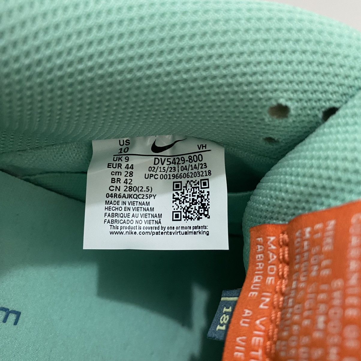 Nike Nike SB Dunk Low Orange Emerald Rise Size US 10 / EU 43 - 11 Thumbnail
