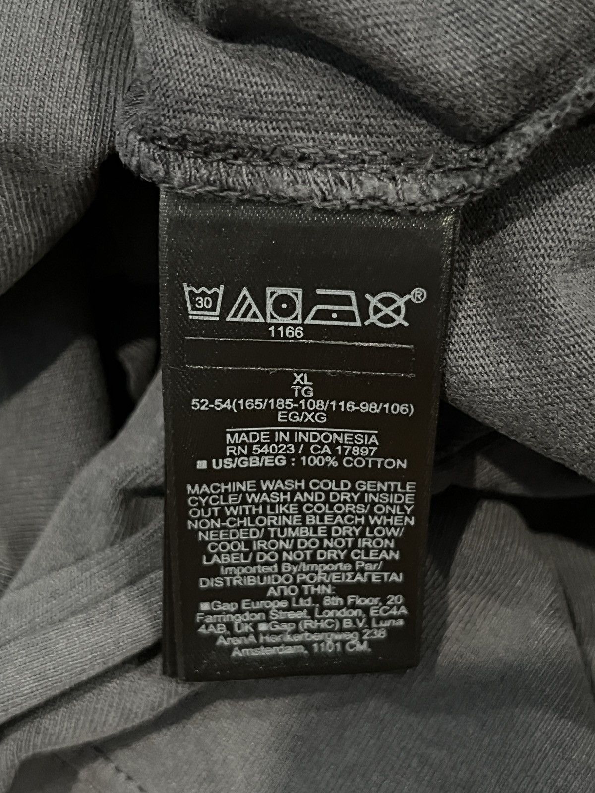 Balenciaga × Gap × Yeezy Yeezy Gap Poetic Black Tee XL Size US XL / EU 56 / 4 - 5 Thumbnail