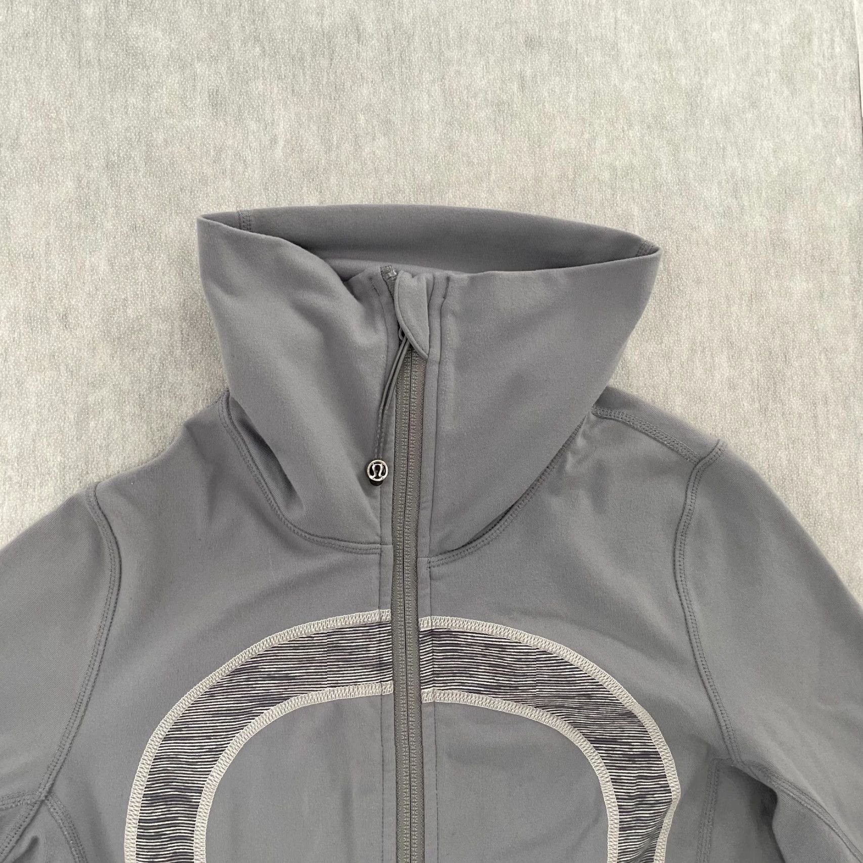 Lululemon Lululemon Scuba Jacket Womens 4 Gray Full Zip Funnel Neck Athletic Activewear Size S / US 4 / IT 40 - 3 Thumbnail