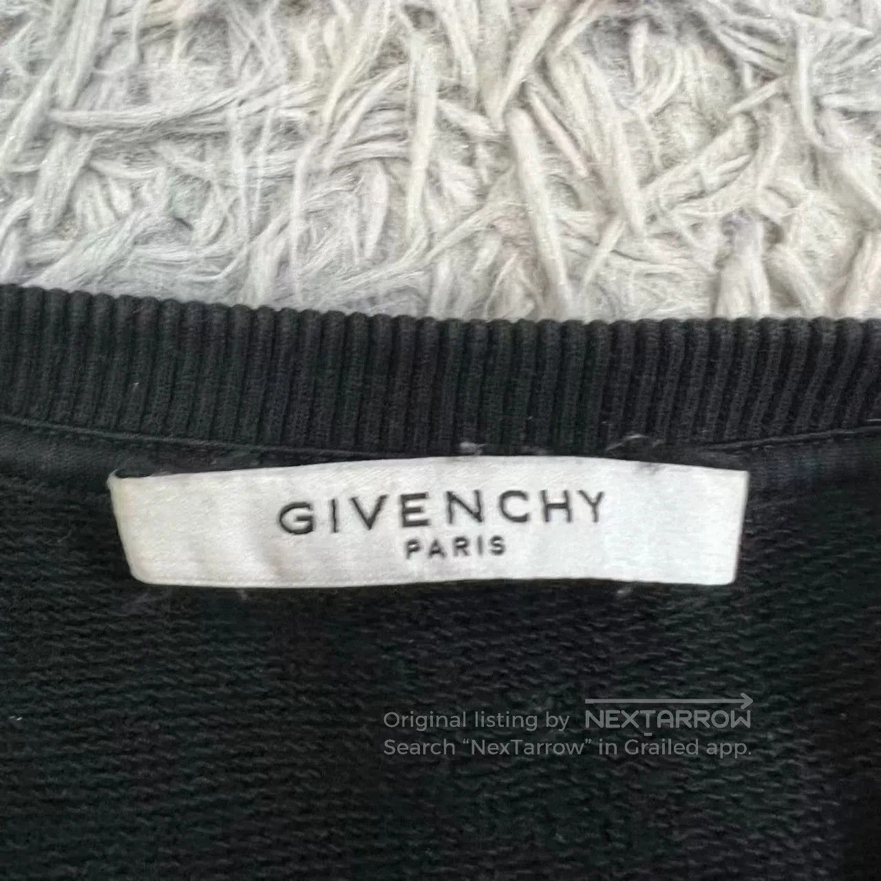 Givenchy Givenchy Size S Item. Size US S / EU 44-46 / 1 - 3 Thumbnail