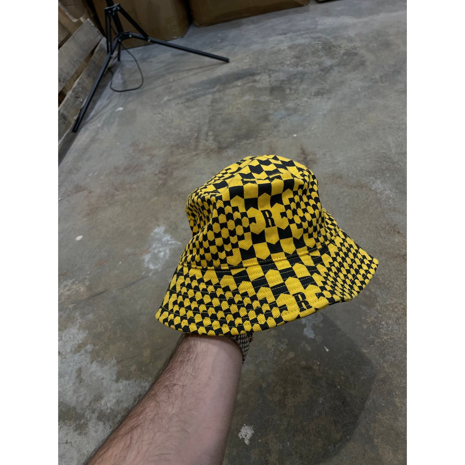 Rhude Rhude Bucket Hat Black Yellow Large Used Size ONE SIZE - 3 Thumbnail