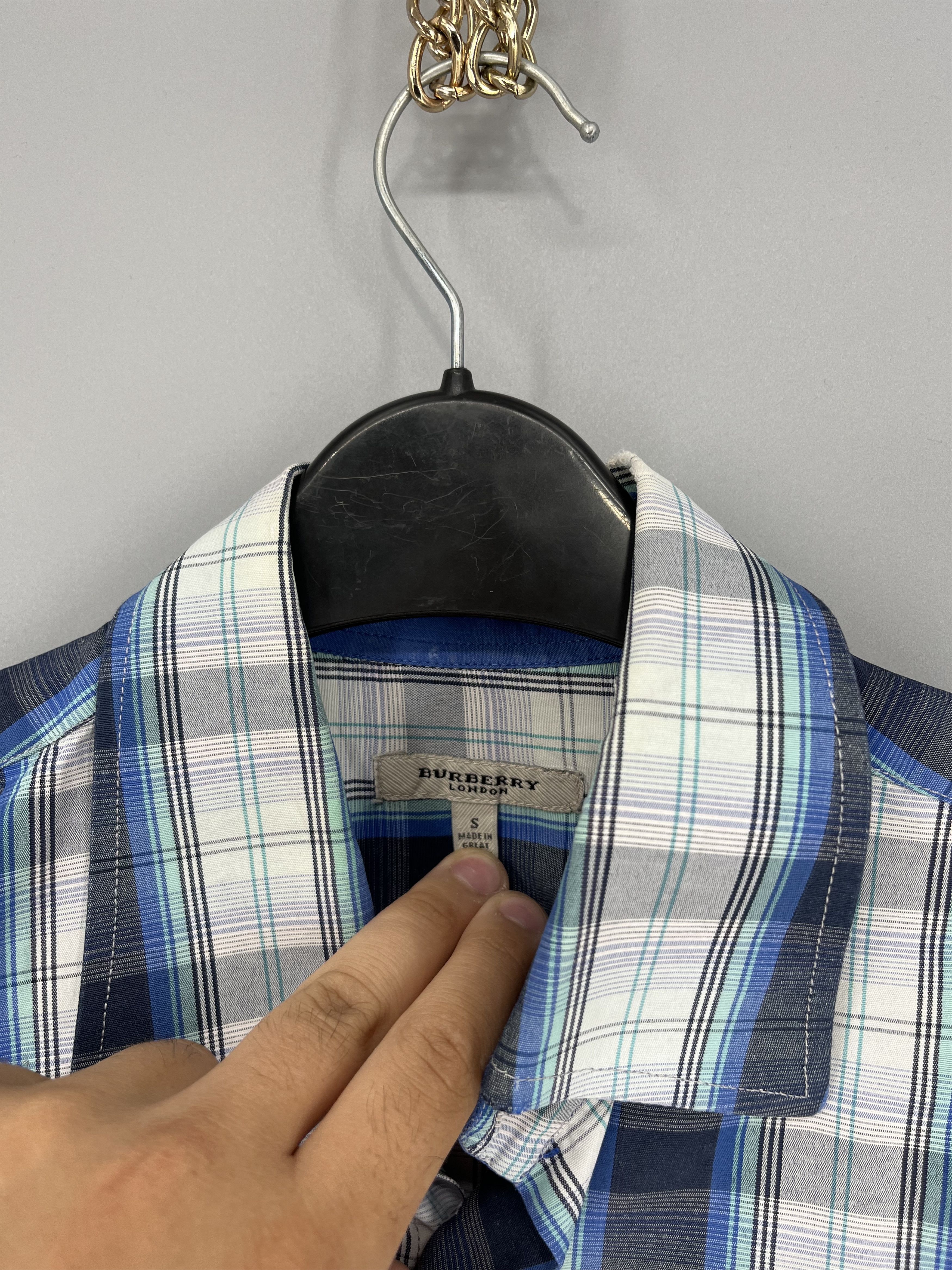 Burberry Burberry London Shirt Long Sleeve Vintage Rare Log Size US S / EU 44-46 / 1 - 7 Thumbnail