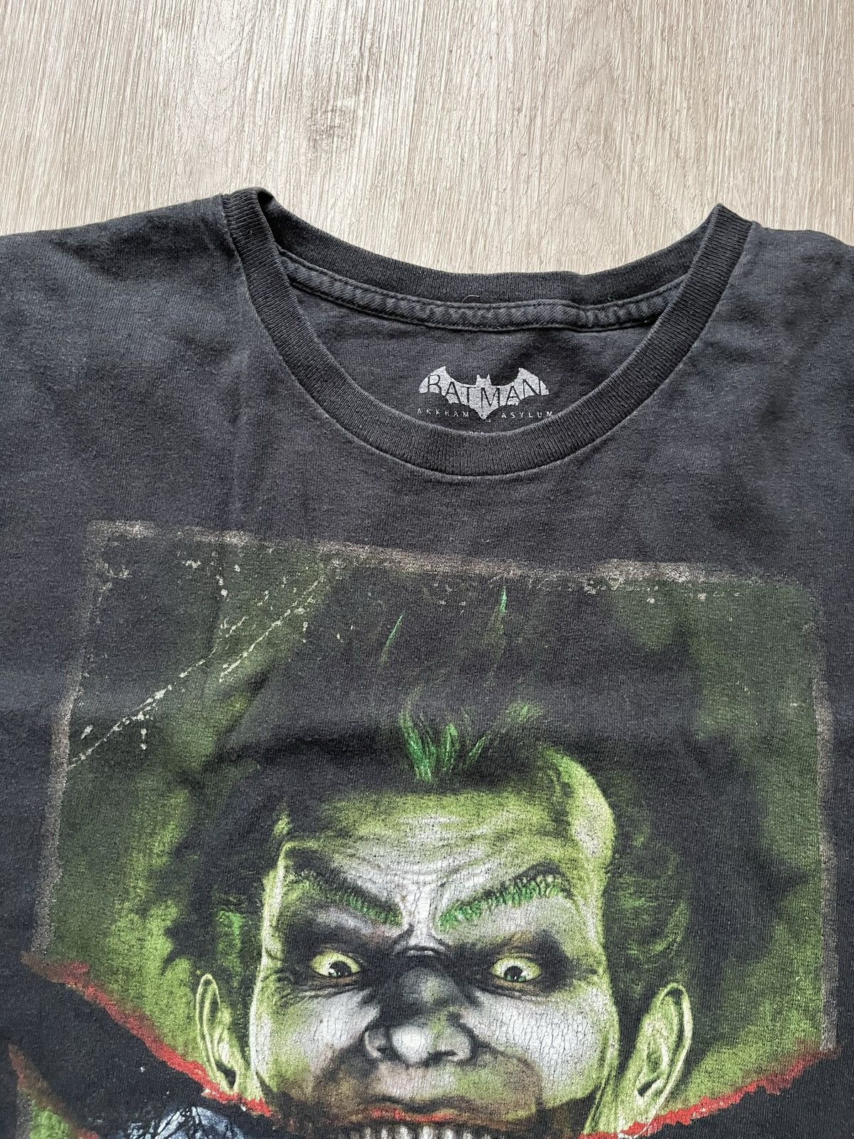 Vintage Vintage Batman Arkham Asylum Inmate The Joker T Shirt Size US XXL / EU 58 / 5 - 8 Thumbnail