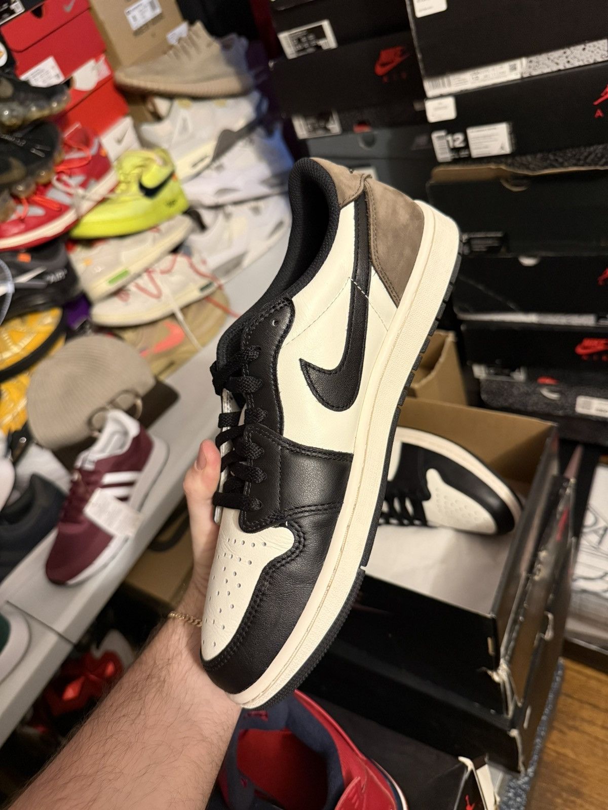 Jordan Brand Jordan retro 1 low mocha sz 10.5 Size US 10.5 / EU 43-44 - 3 Thumbnail