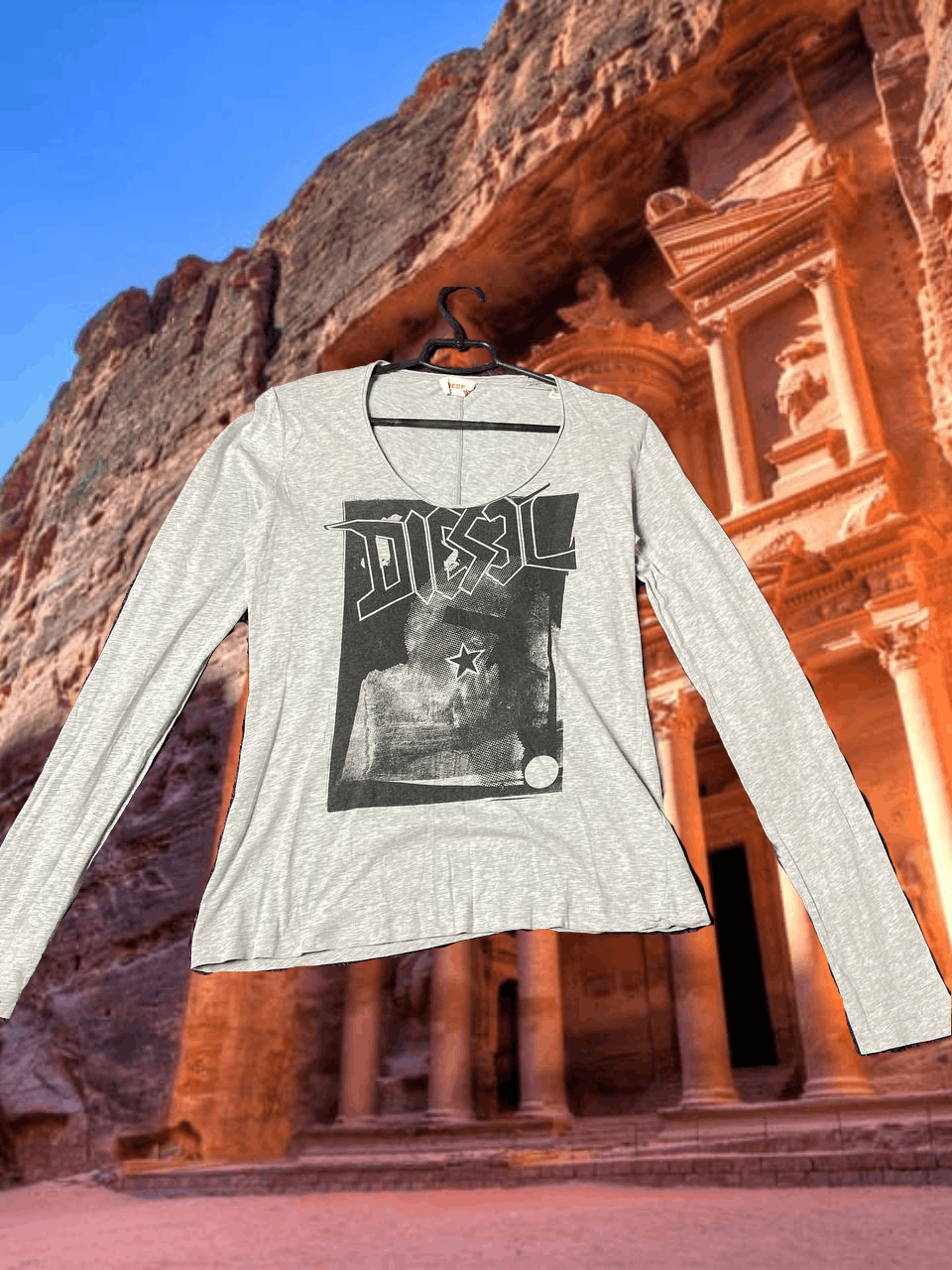 Diesel Y2K Long Sleeve gray big logo Diesel Vintage size L Size US L / EU 52-54 / 3 - 1 Thumbnail