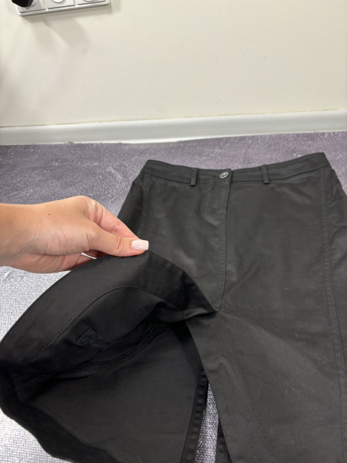 Armani Vintage Armani Jeans Women’s Black Shorts Cropped Pants Size 28" / US 6 / IT 42 - 7 Thumbnail