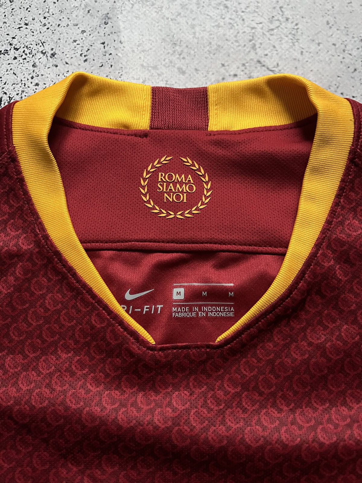 Nike Vintage Nike Roma Soccer Jersey Football Tee Y2K USA Size US M / EU 48-50 / 2 - 4 Thumbnail