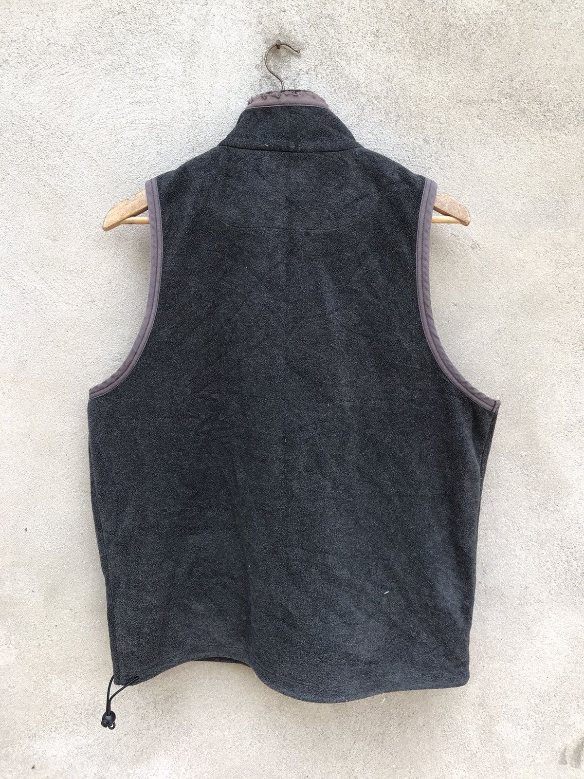 Burberry VINTAGE 90s BURBERRY SLEEVELESS JACKET Size US S / EU 44-46 / 1 - 5 Thumbnail