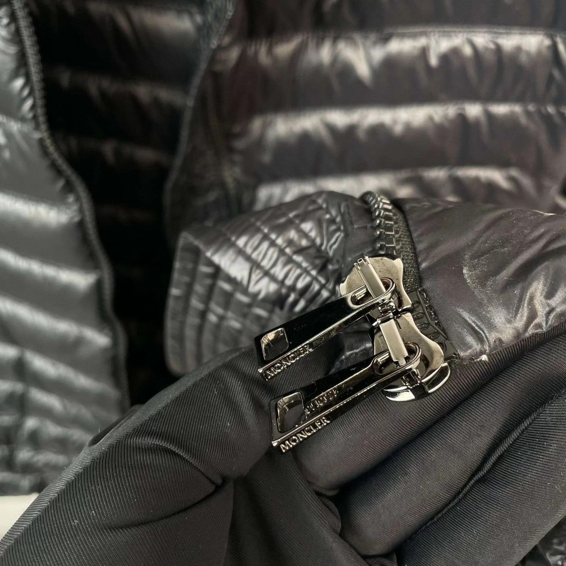 Moncler Moncler MENTHE mid-length hooded logo puffer Size XS / US 0-2 / IT 36-38 - 4 Thumbnail