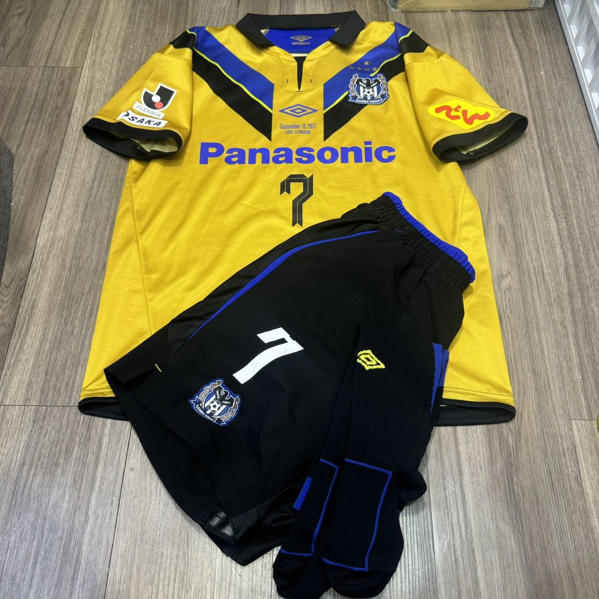 Umbro Osaka Gamba 2012 special shirt #7 Endo (full set) Size US M / EU 48-50 / 2 - 1 Thumbnail