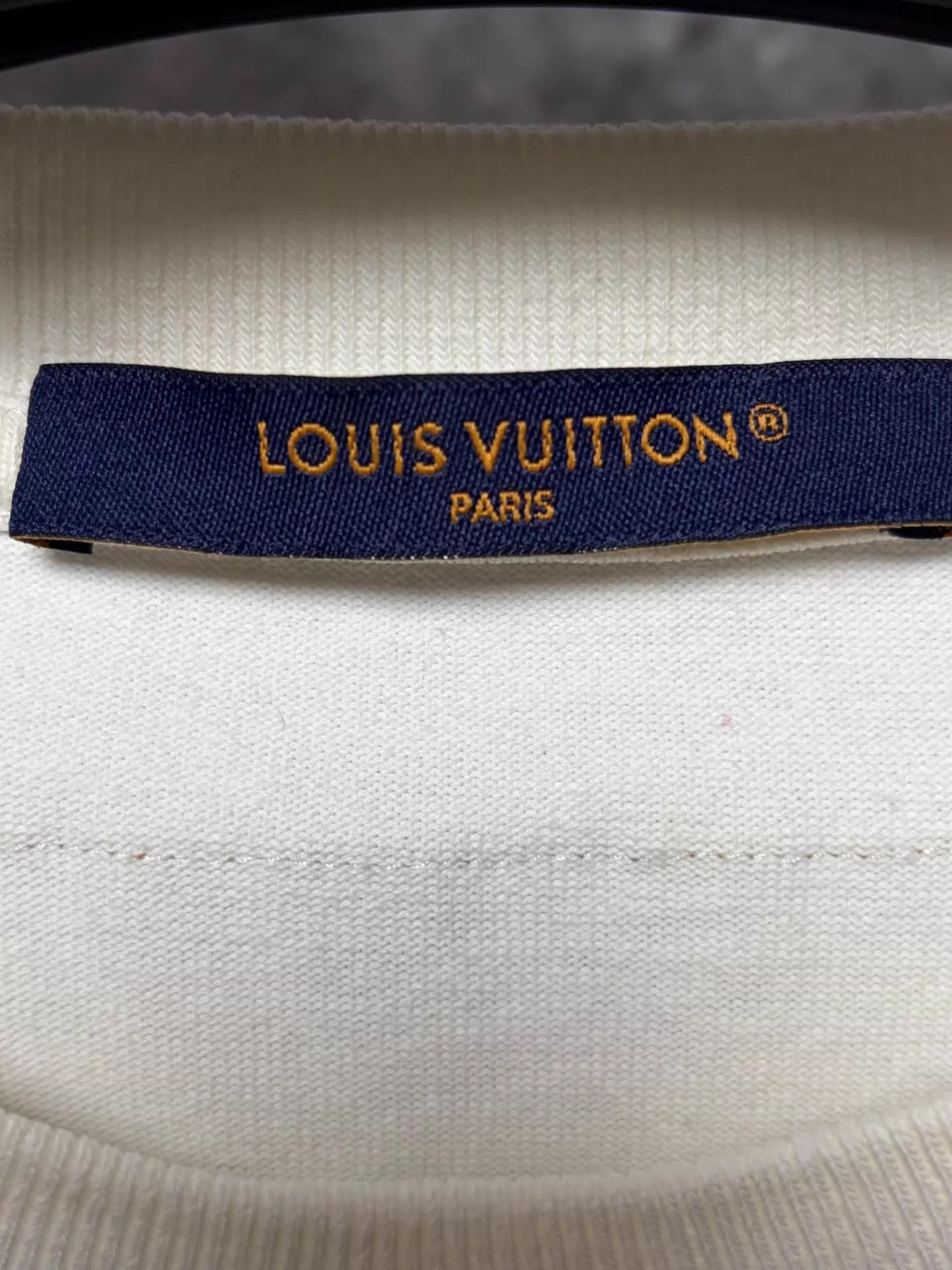 Louis Vuitton LV Rainbow Logo Short Tee M White Size US M / EU 48-50 / 2 - 3 Thumbnail