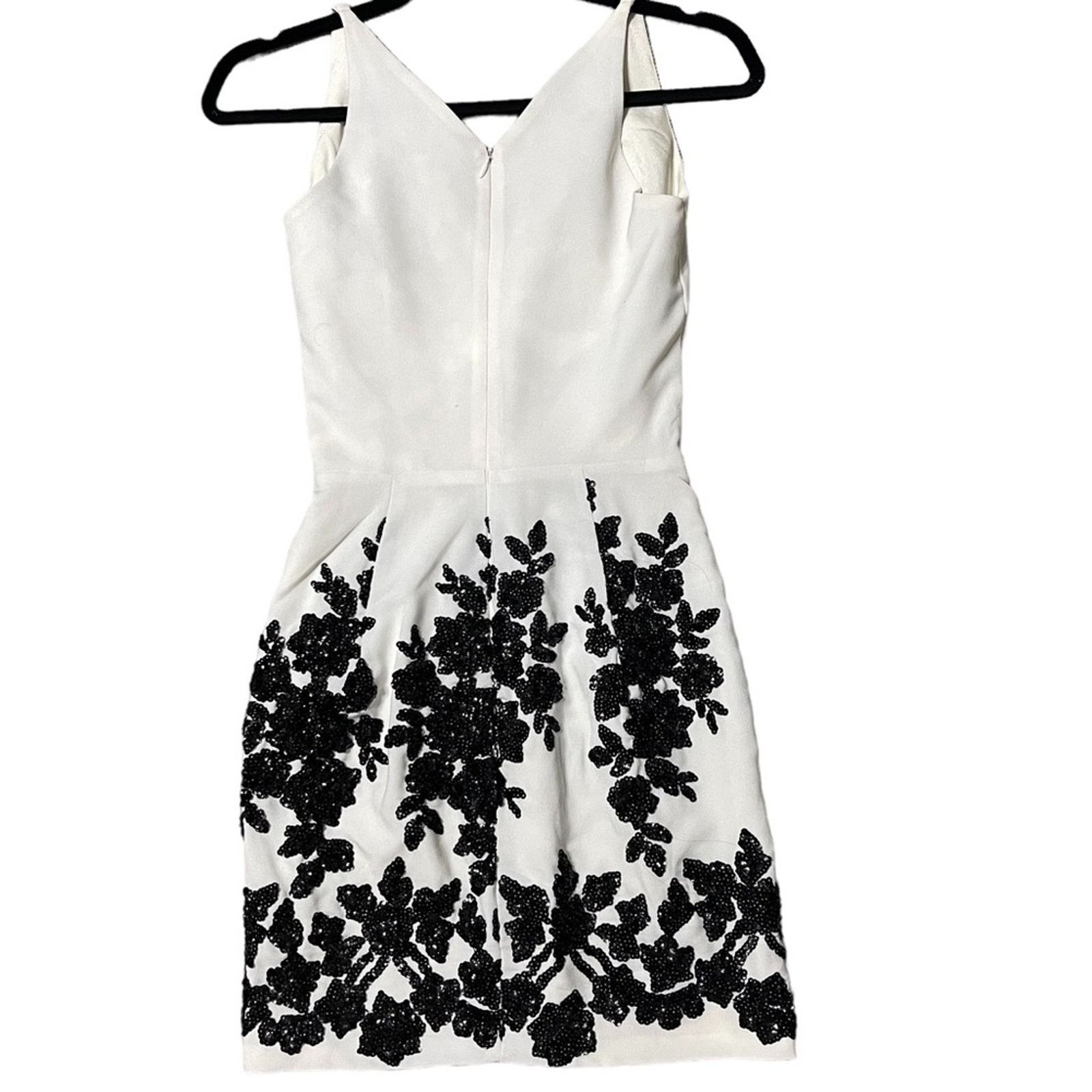 Dress the Population Dress The Population Codi White Sequin Floral Mini Dress Size XS / US 0-2 / IT 36-38 - 5 Thumbnail