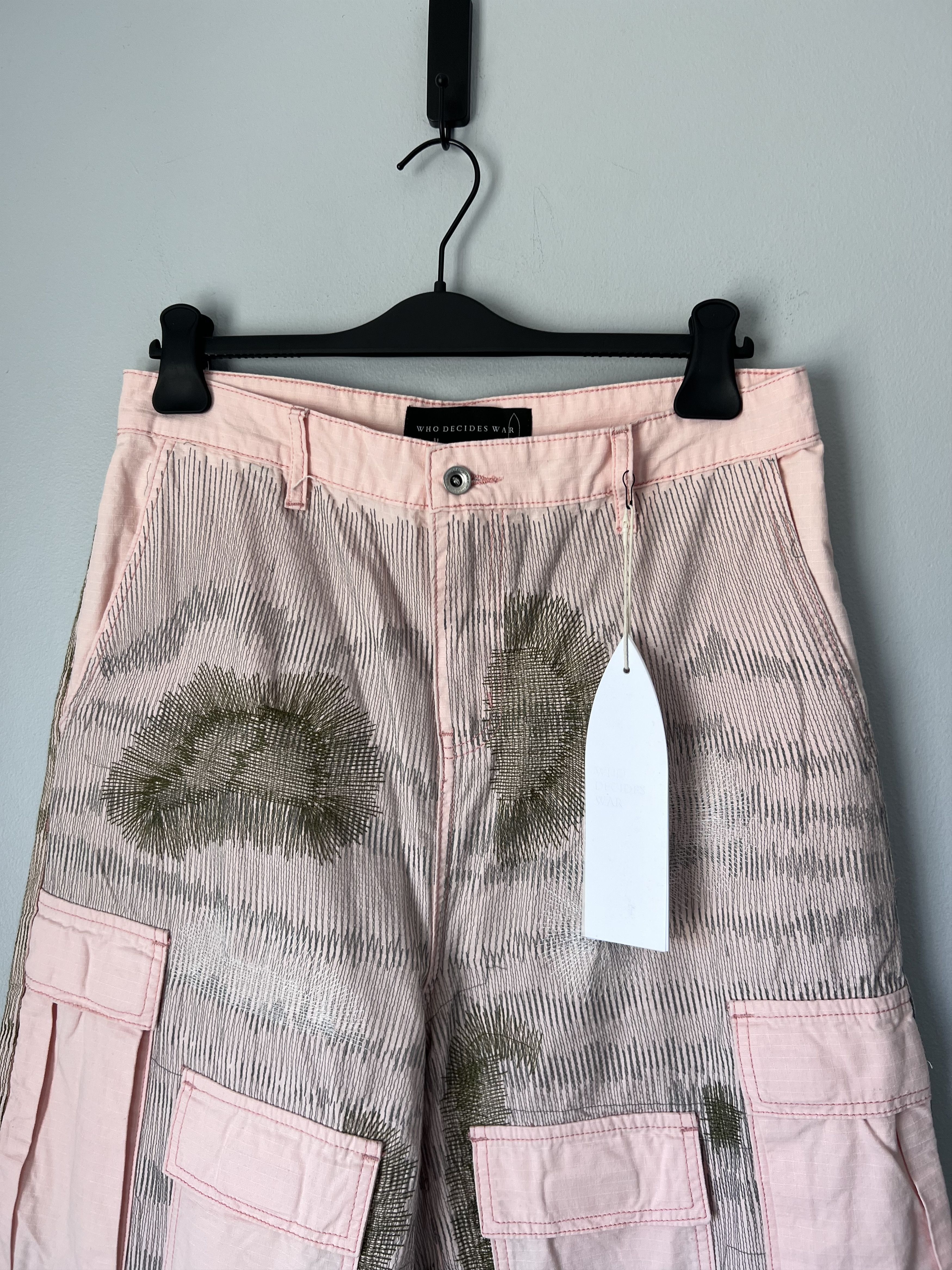 Who Decides War Who Decides War Daring Cargo Pants in Rose Pink Size US 34 / EU 50 - 2 Thumbnail
