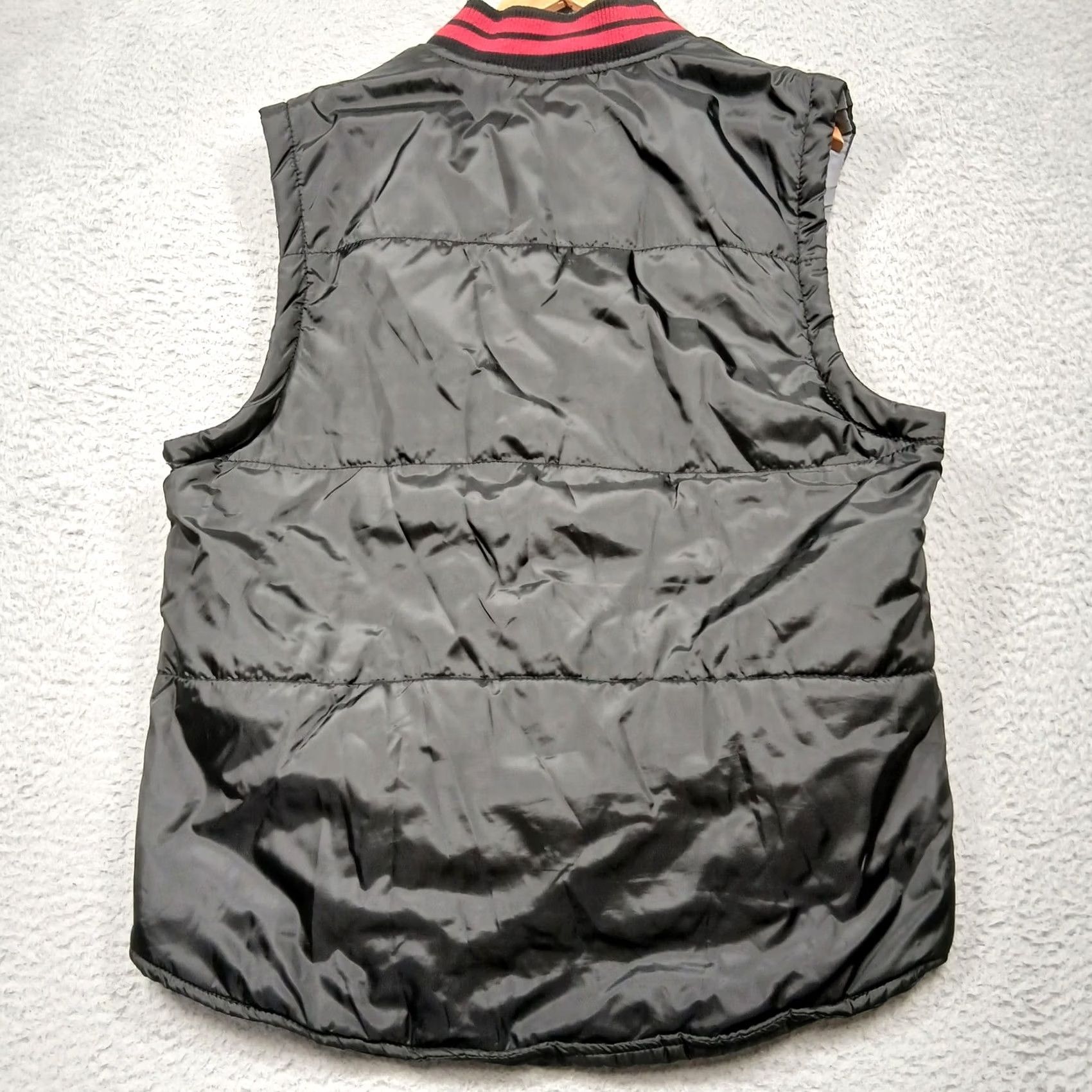 Vintage VINTAGE GB Collection Varsity Puffer Vest Men XL Black Red Letterman Style Size US XL / EU 56 / 4 - 3 Thumbnail