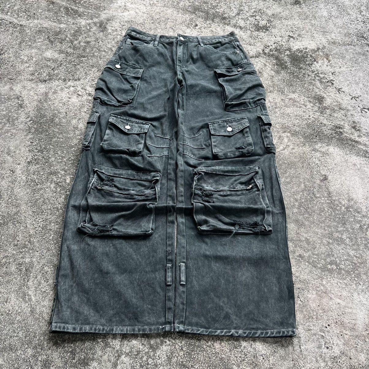 Fashion Nova “y2k style” FASHION NOVA BAGGY CARGO PANTS TECHWEAR STYLE Size US 34 / EU 50 - 2 Thumbnail