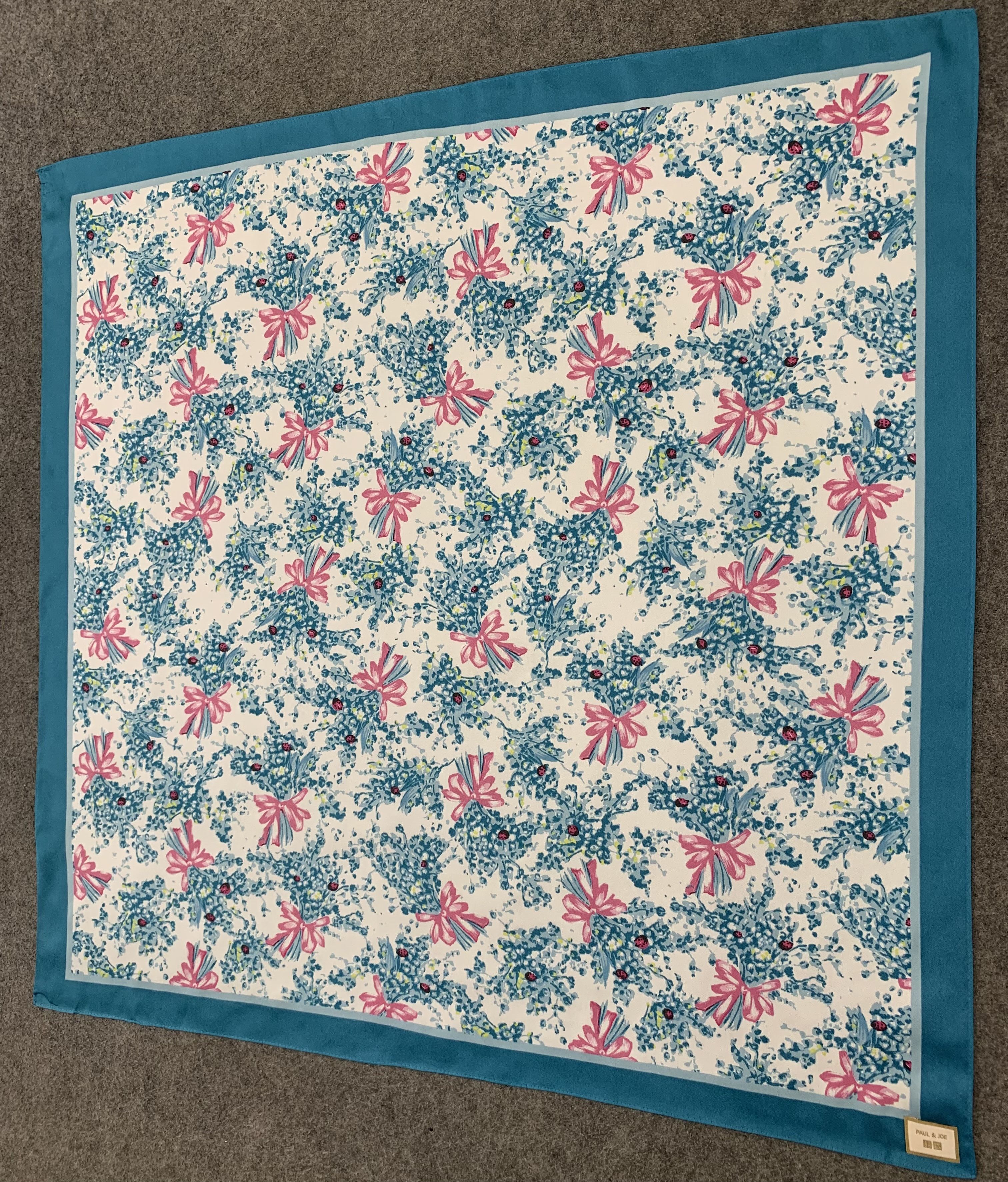 Paul & Joe Uniqlo x Paul & Joe Floral silk scarf Square Foulards A5610 Size ONE SIZE - 6 Thumbnail