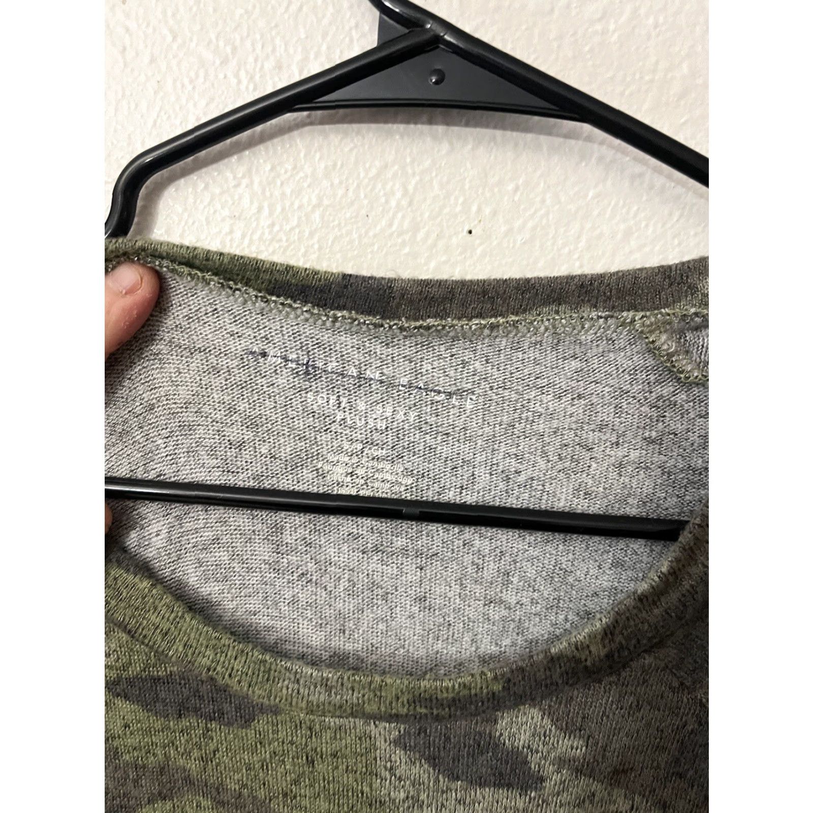American Eagle Outfitters American Eagle Outfitters Top Small Camo Long Sleeve Soft & Sexy Plush Size S / US 4 / IT 40 - 3 Thumbnail