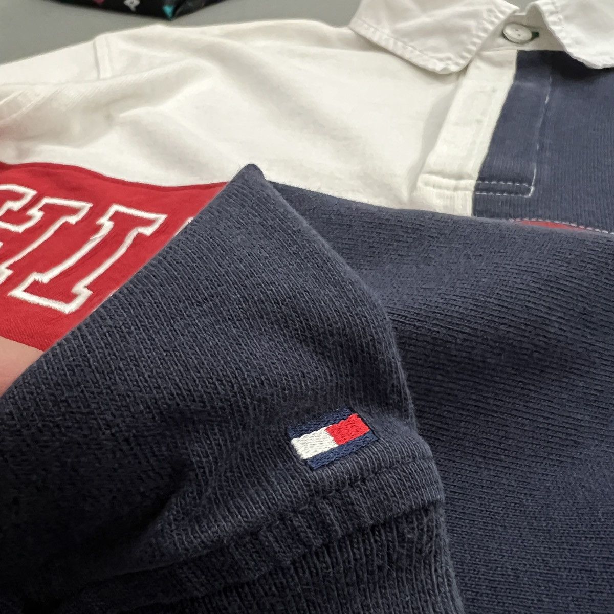 Tommy Hilfiger Rare Color Blocked Tommy Hilfiger Long Sleeve Polo Shirt Size US M / EU 48-50 / 2 - 8 Thumbnail