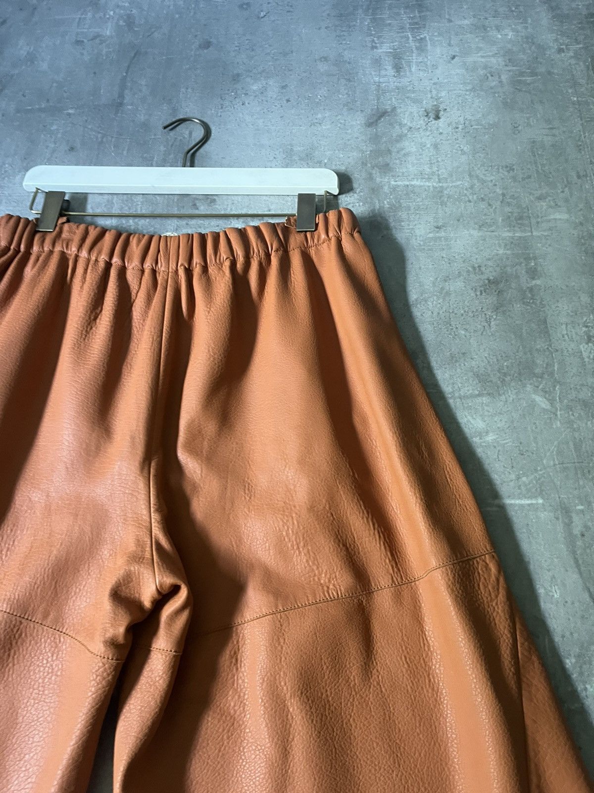 Loewe Loewe leather cropped pants orange rare Size US 30 / EU 46 - 9 Thumbnail