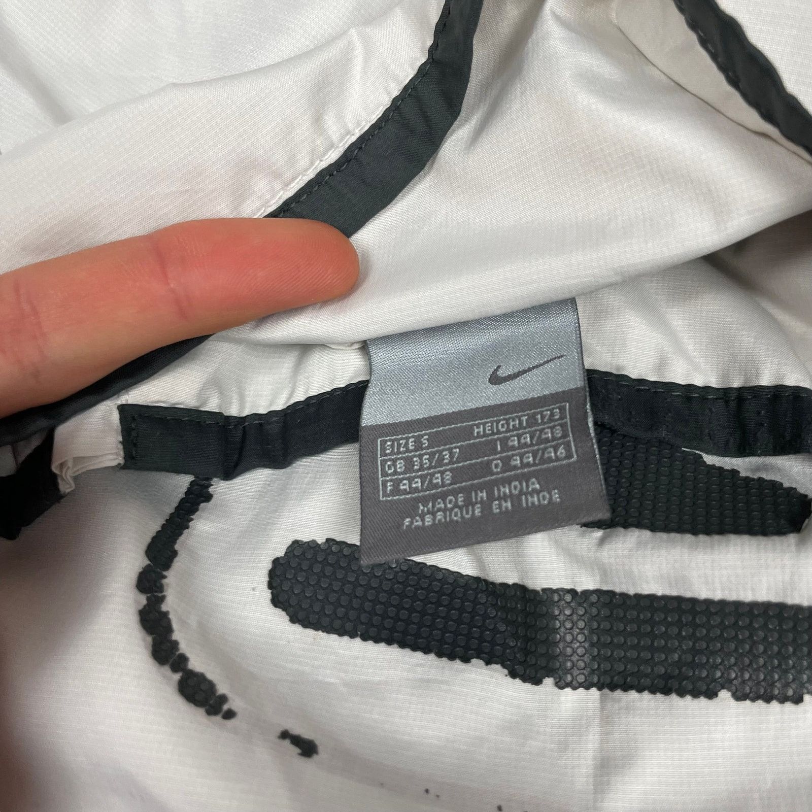 Nike × Vintage Nike Shox Men's White Outdoor Full Zip Windbreaker Jacket S Size US S / EU 44-46 / 1 - 10 Thumbnail